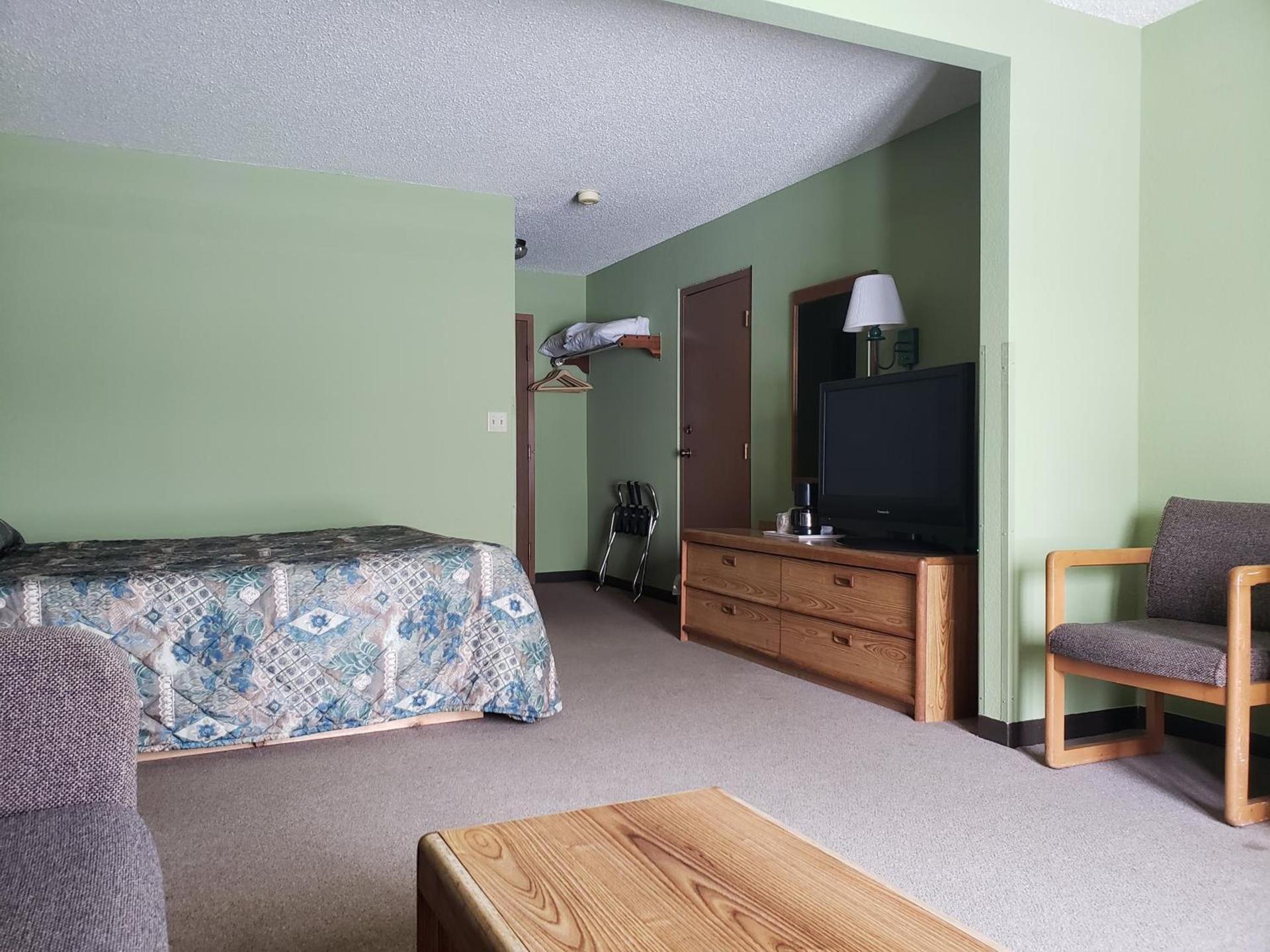 Harbor Lights Lodge photo 19