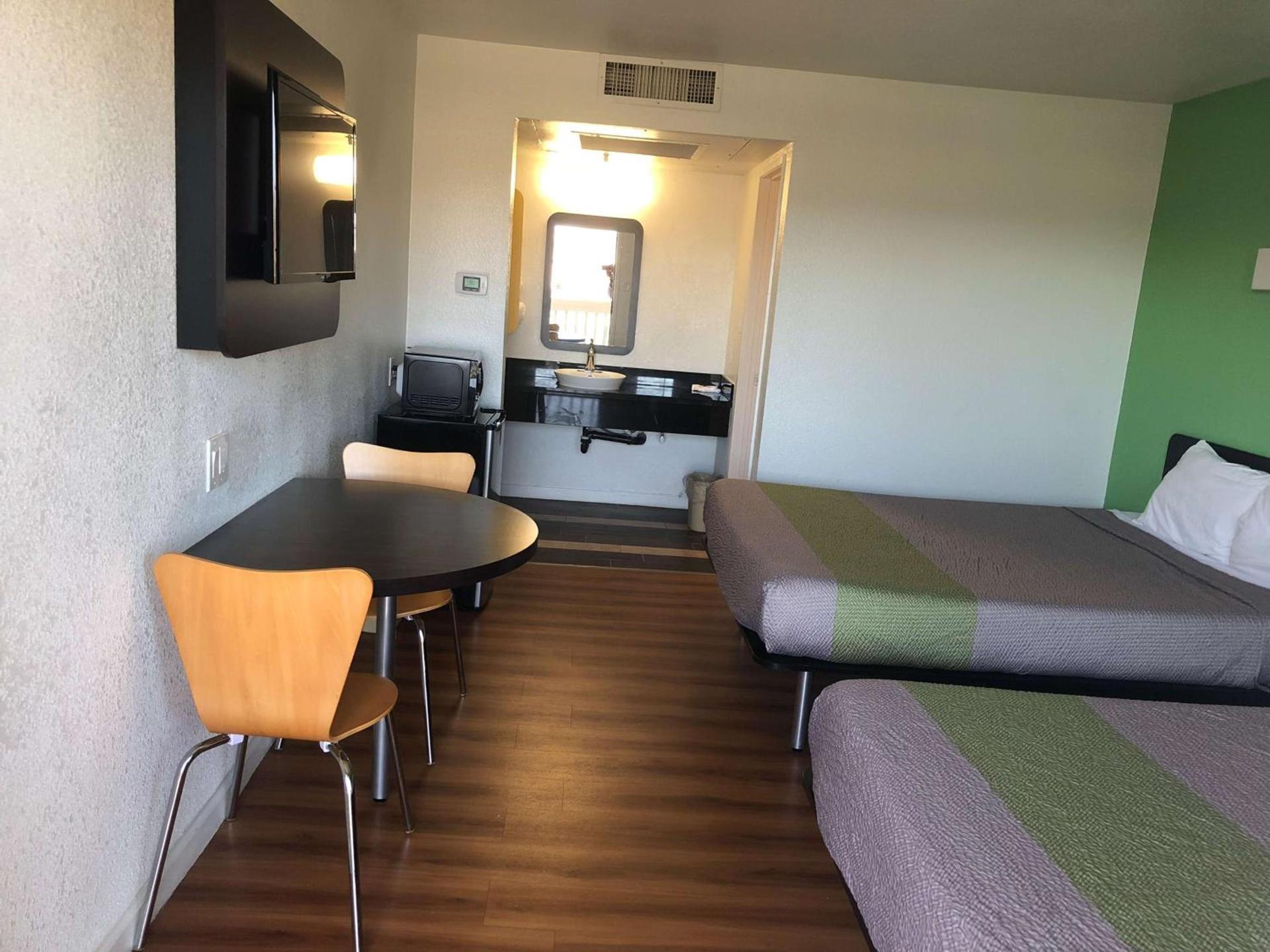 Motel 6-Barstow, CA photo 38