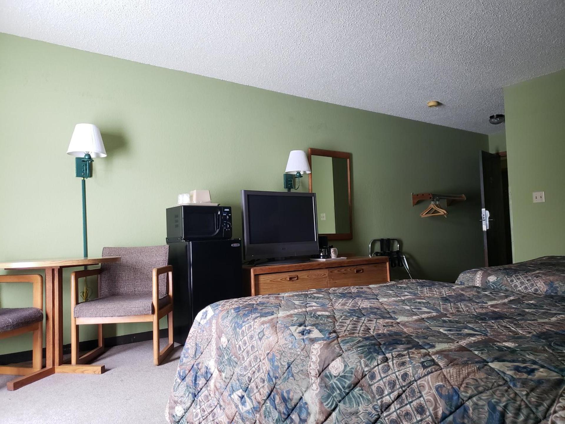 Harbor Lights Lodge photo 32