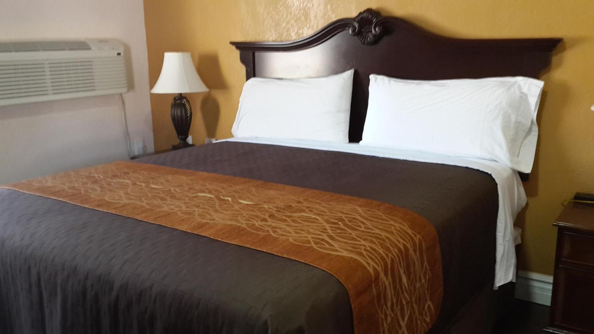 American Regency Inn photo 15