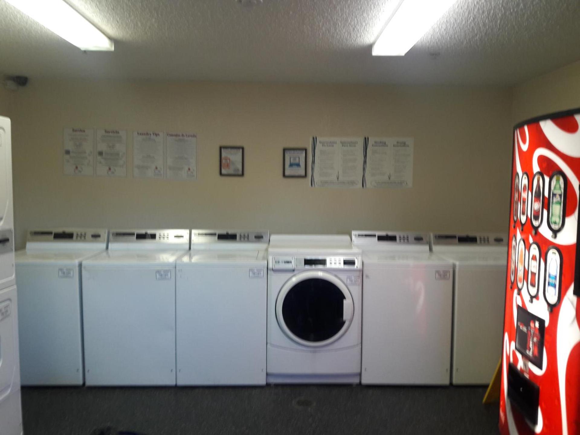InTown Suites Extended Stay San Antonio TX - Nacogdoches Road photo 4