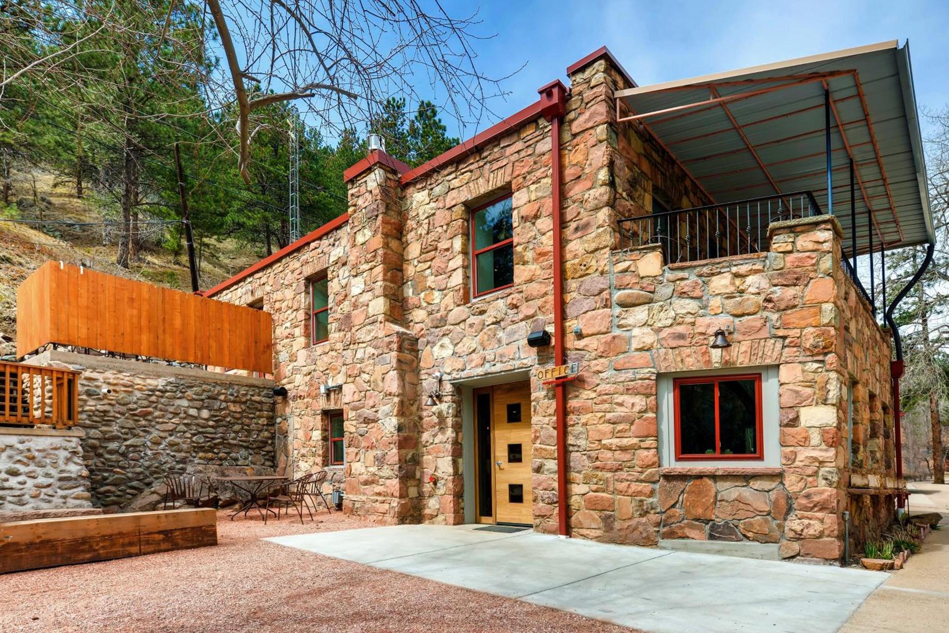 A-Lodge Boulder photo 27