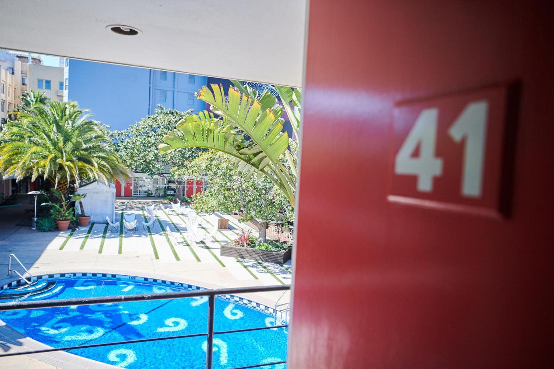 Phoenix Hotel photo 14