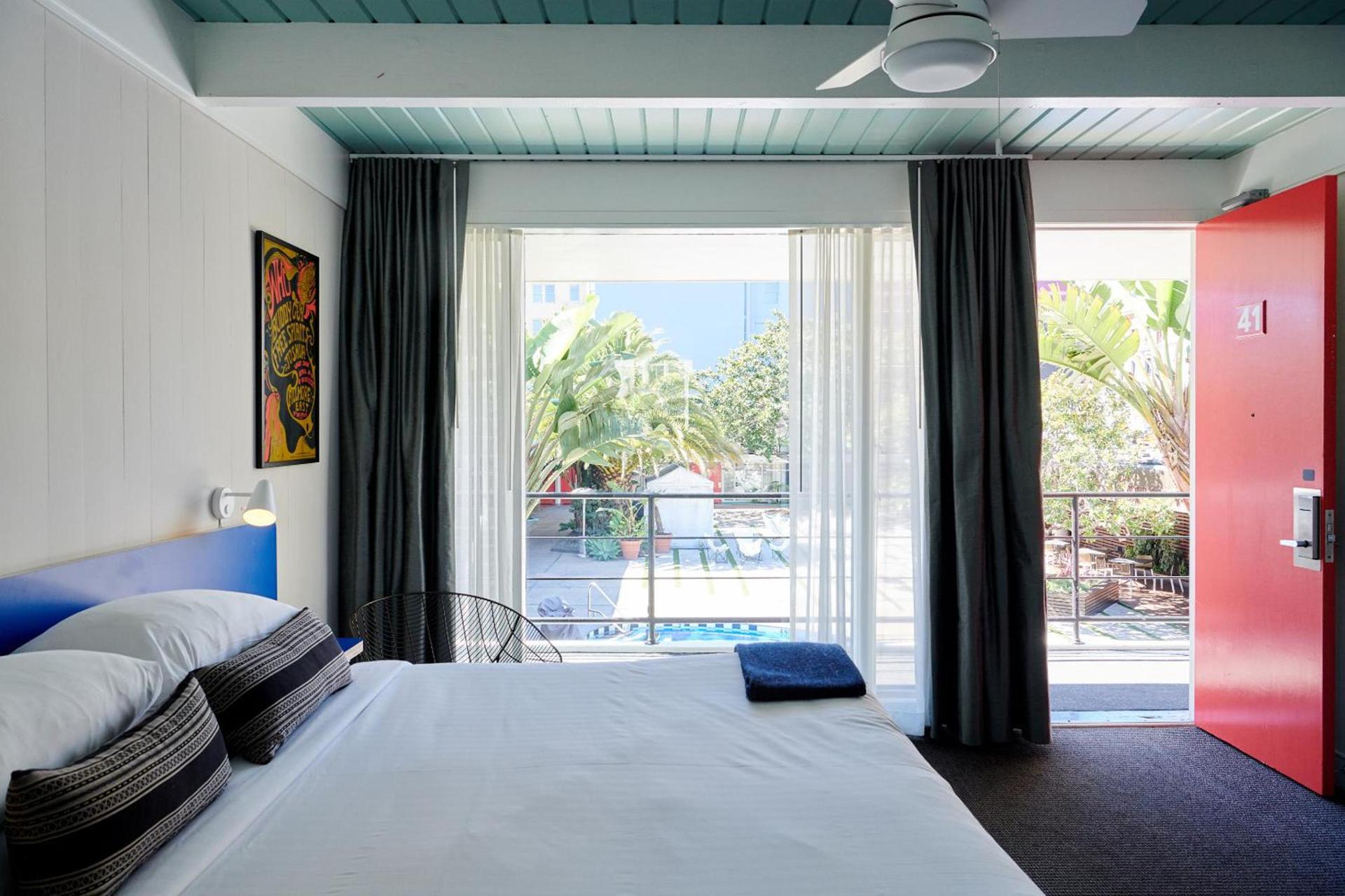 Phoenix Hotel photo 24