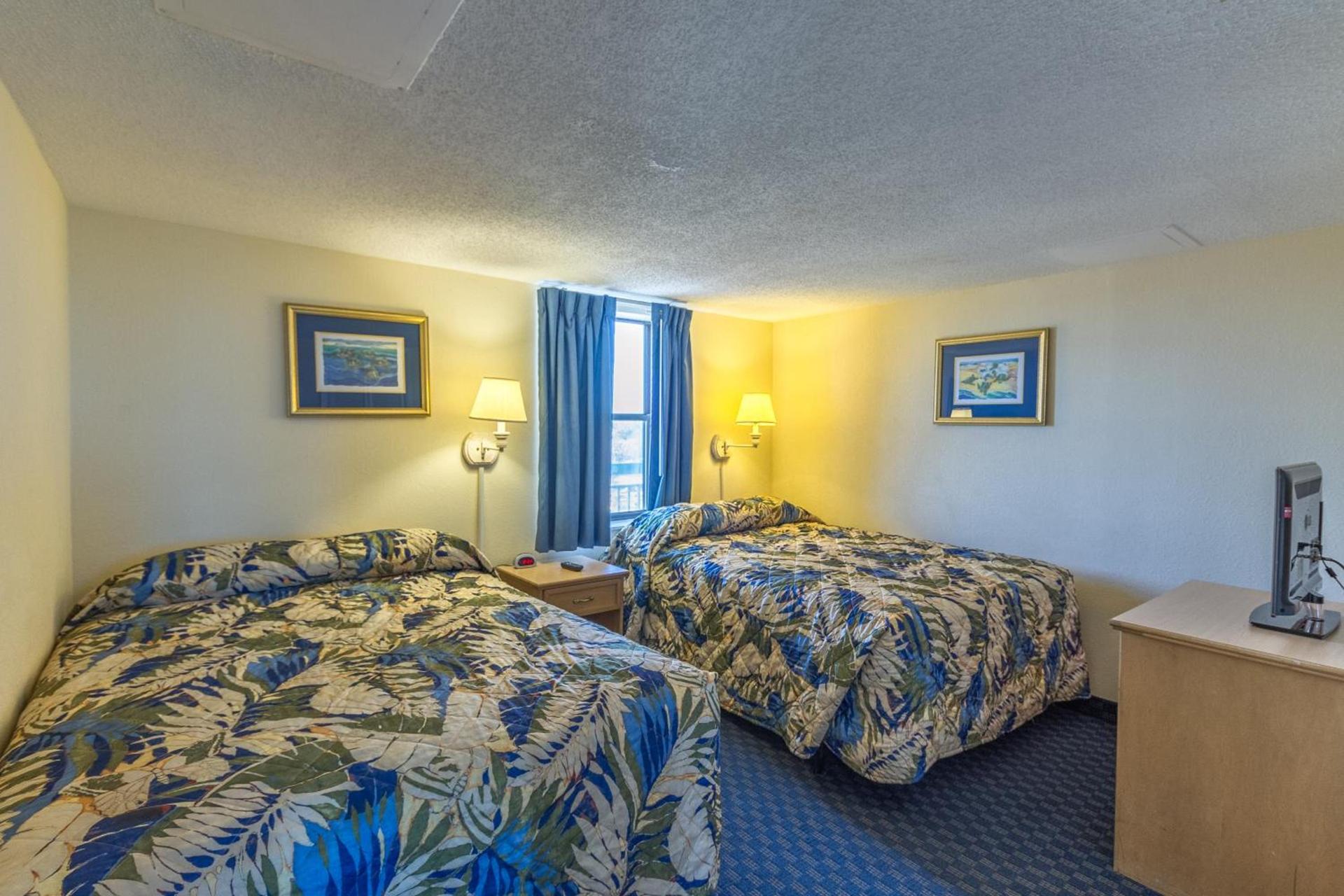 Yachtsman Oceanfront Resort photo 41