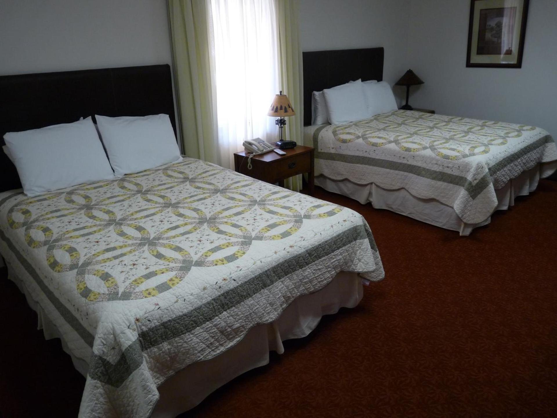 RiverBank Lodge photo 11