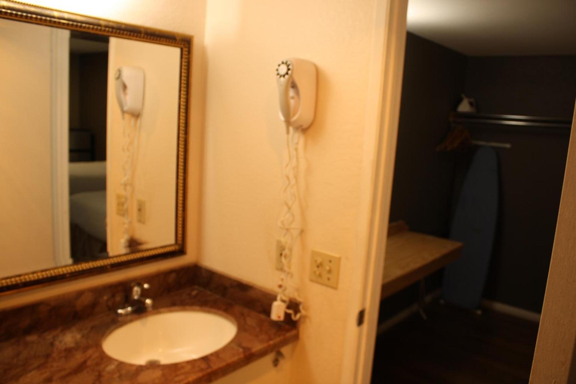 Cozy Inn photo 63
