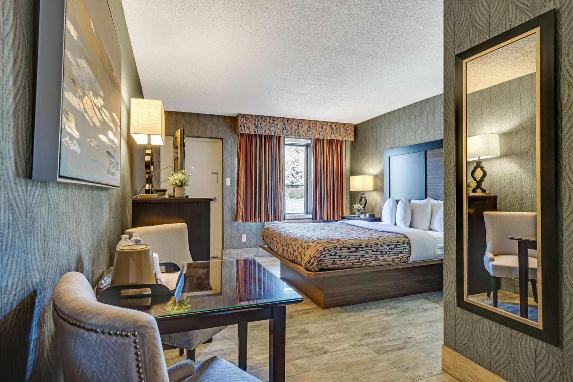 Blue Creek Inn photo 7