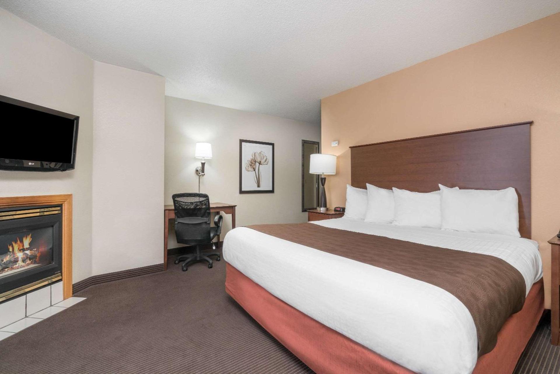 AmericInn by Wyndham Bismarck photo 16