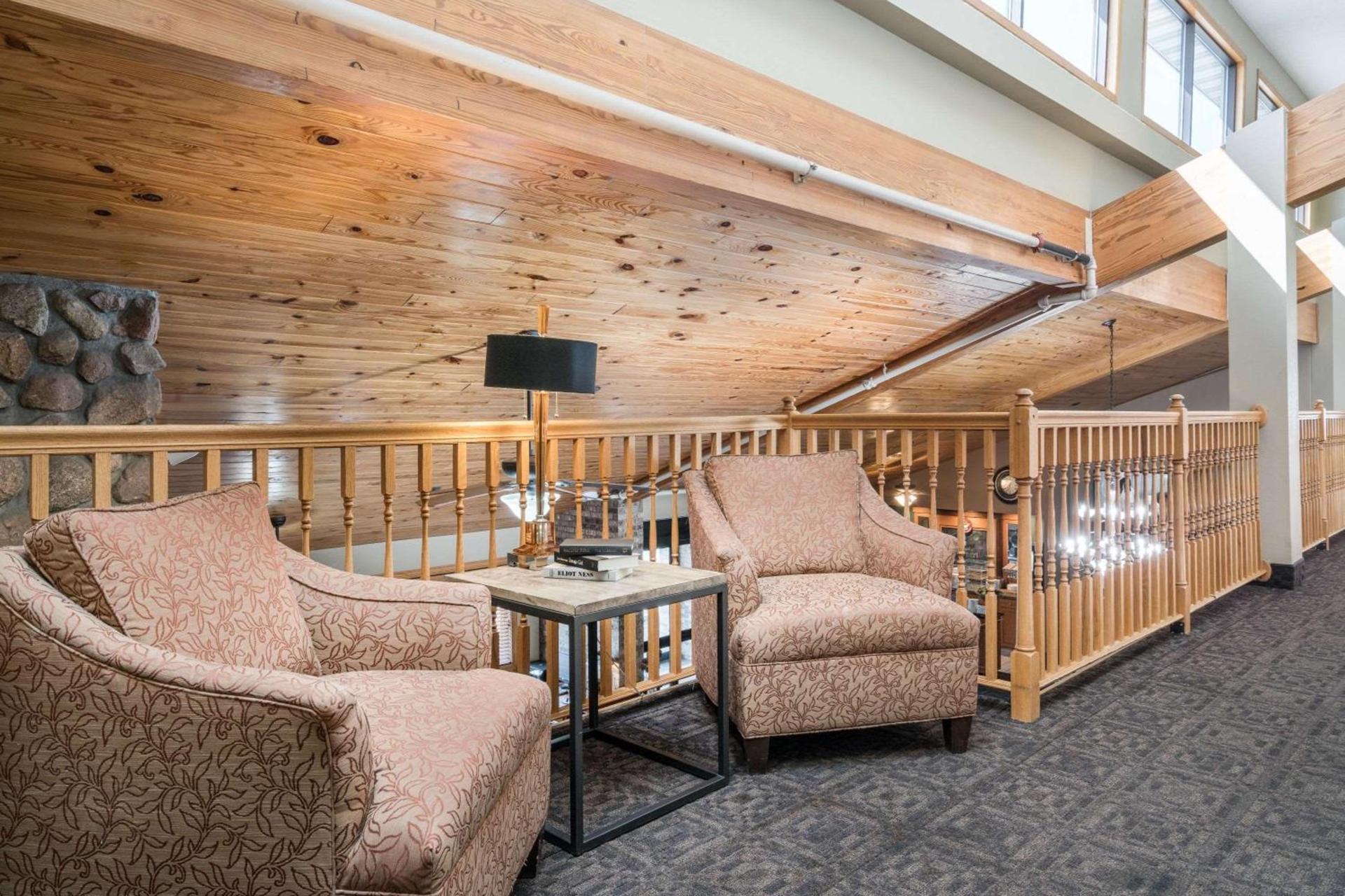 AmericInn by Wyndham Bismarck photo 6