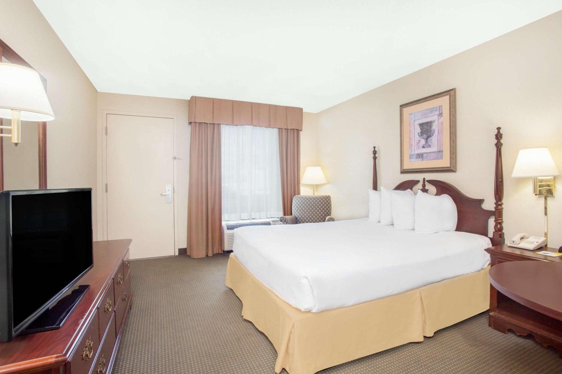 Days Inn by Wyndham Metter photo 6