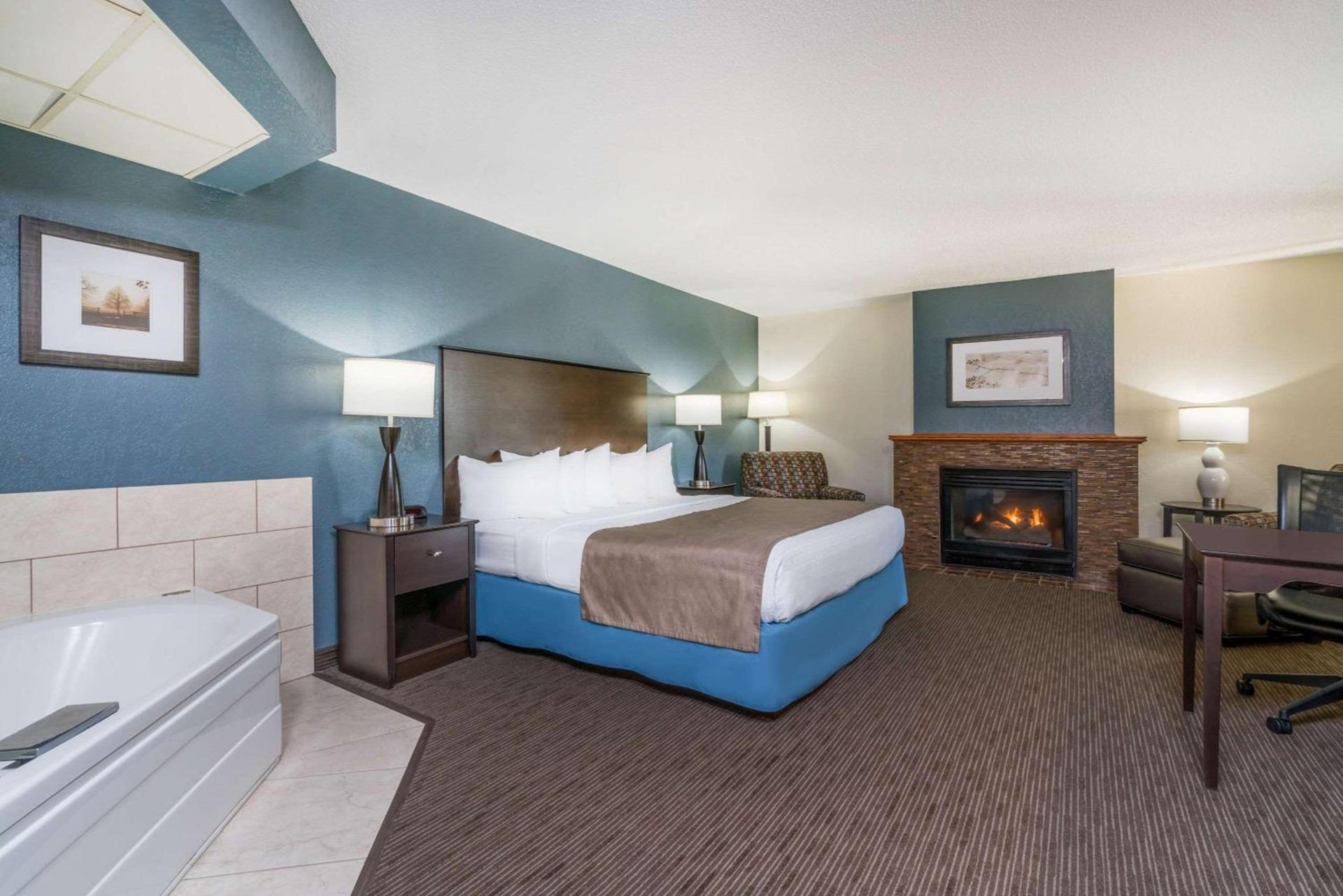 Baymont by Wyndham Owatonna photo 65
