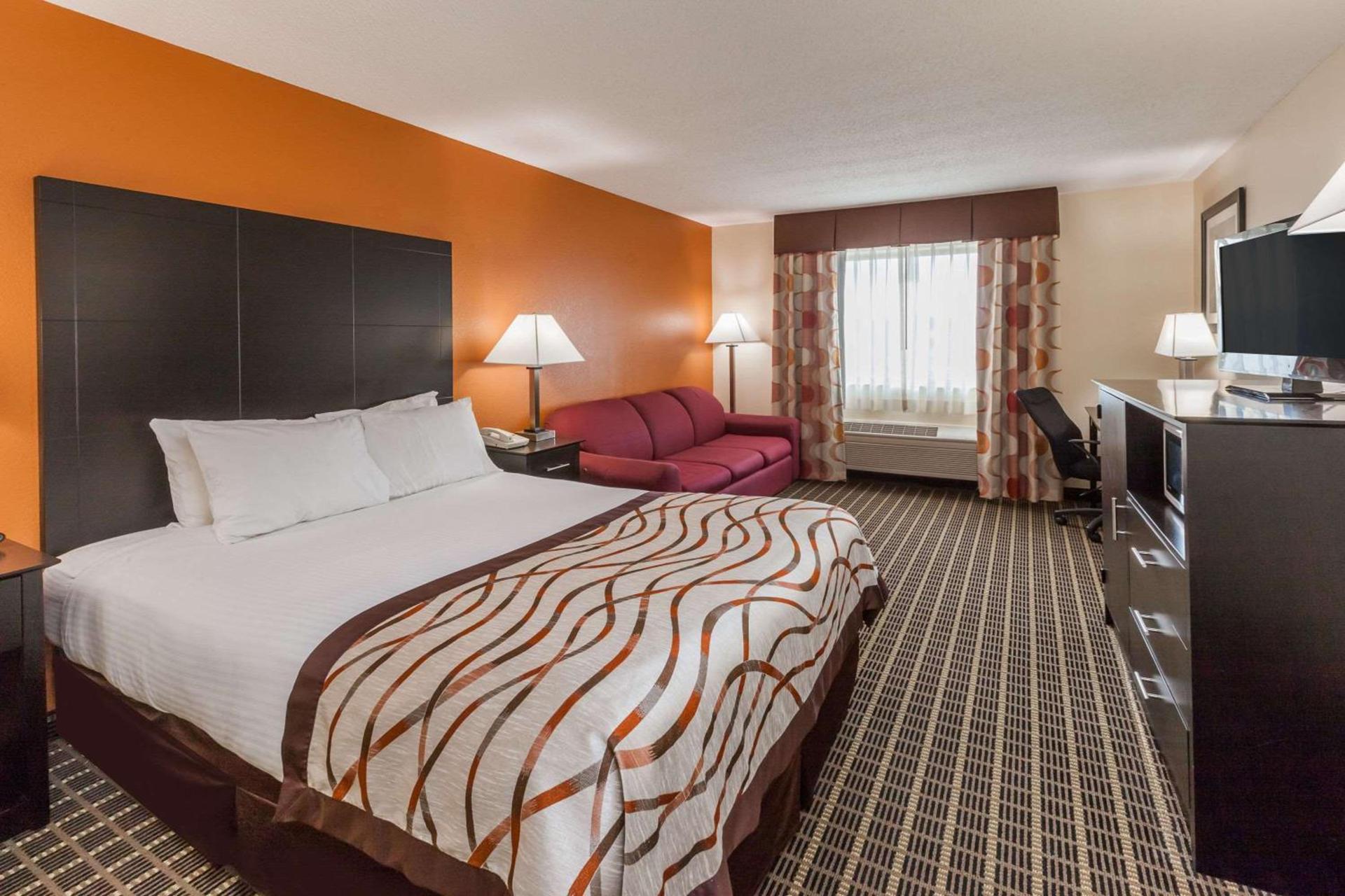 Baymont by Wyndham South Haven photo 34