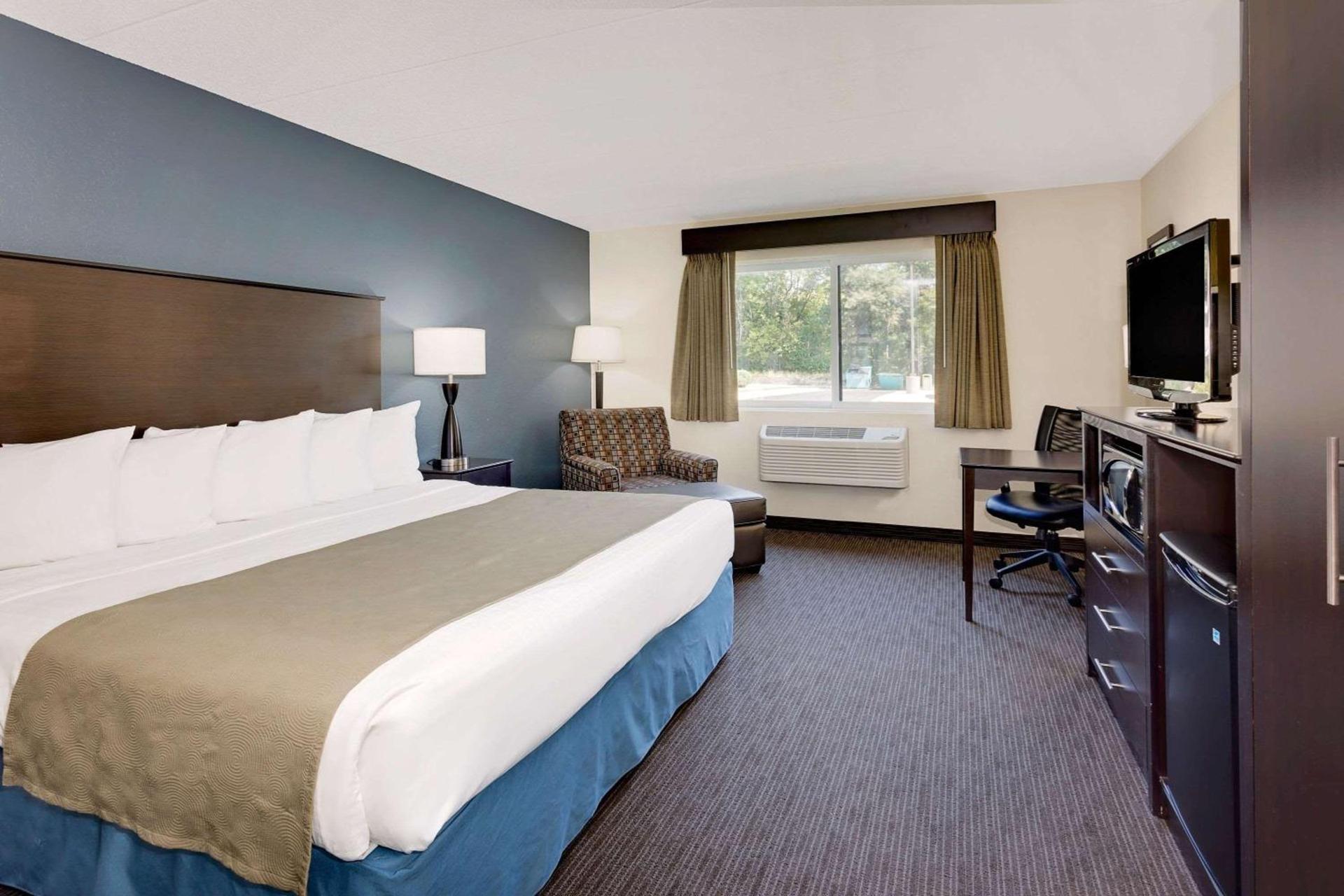 Baymont by Wyndham Owatonna photo 27