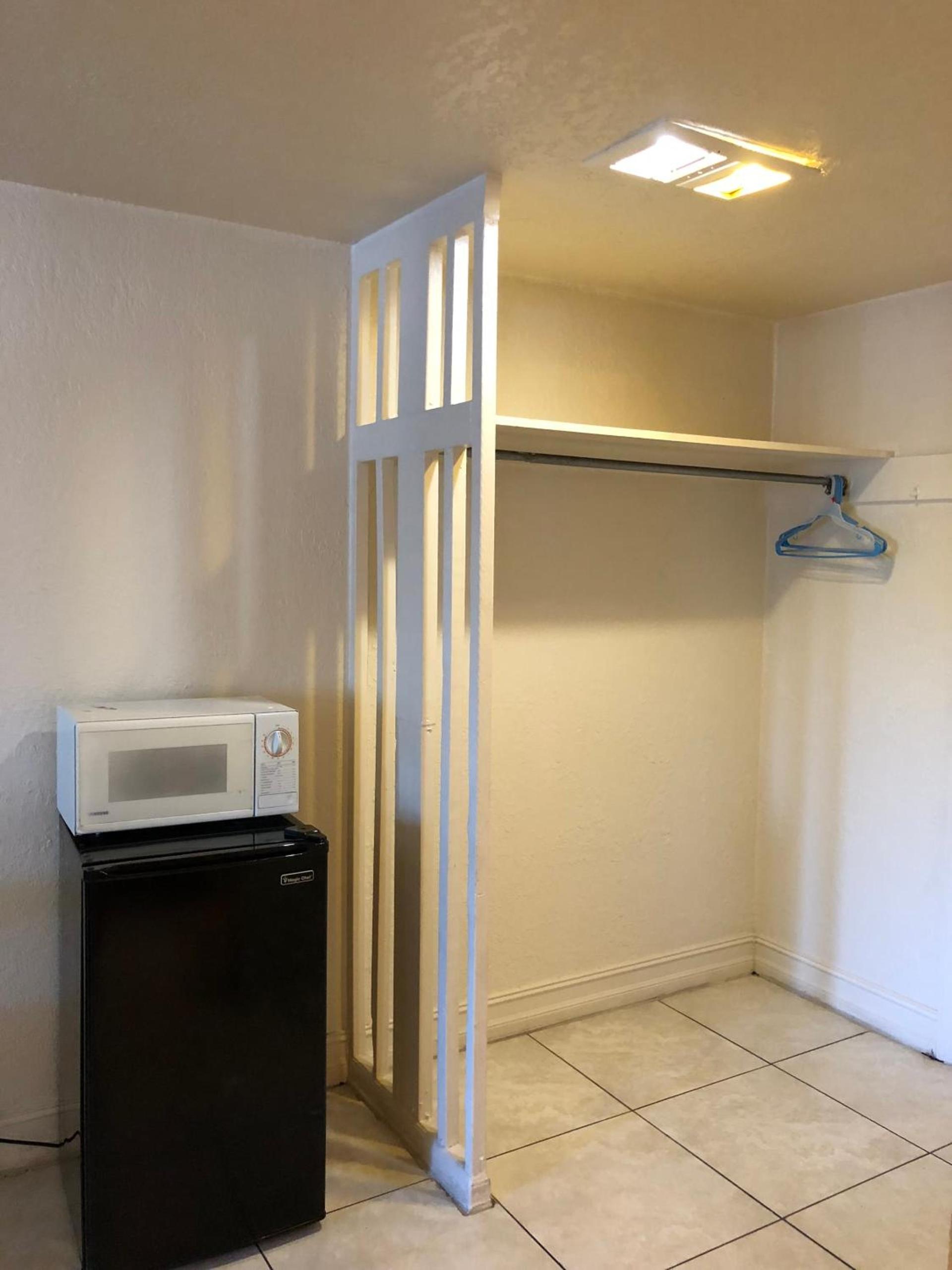 Sunset Inn- Fort Pierce, FL photo 19