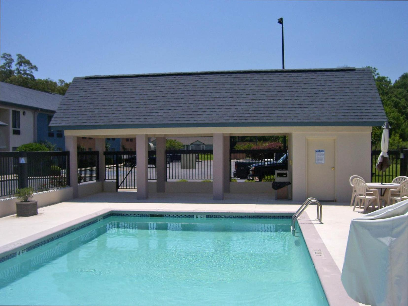 Americas Best Value Inn & Suites Bastrop photo 3