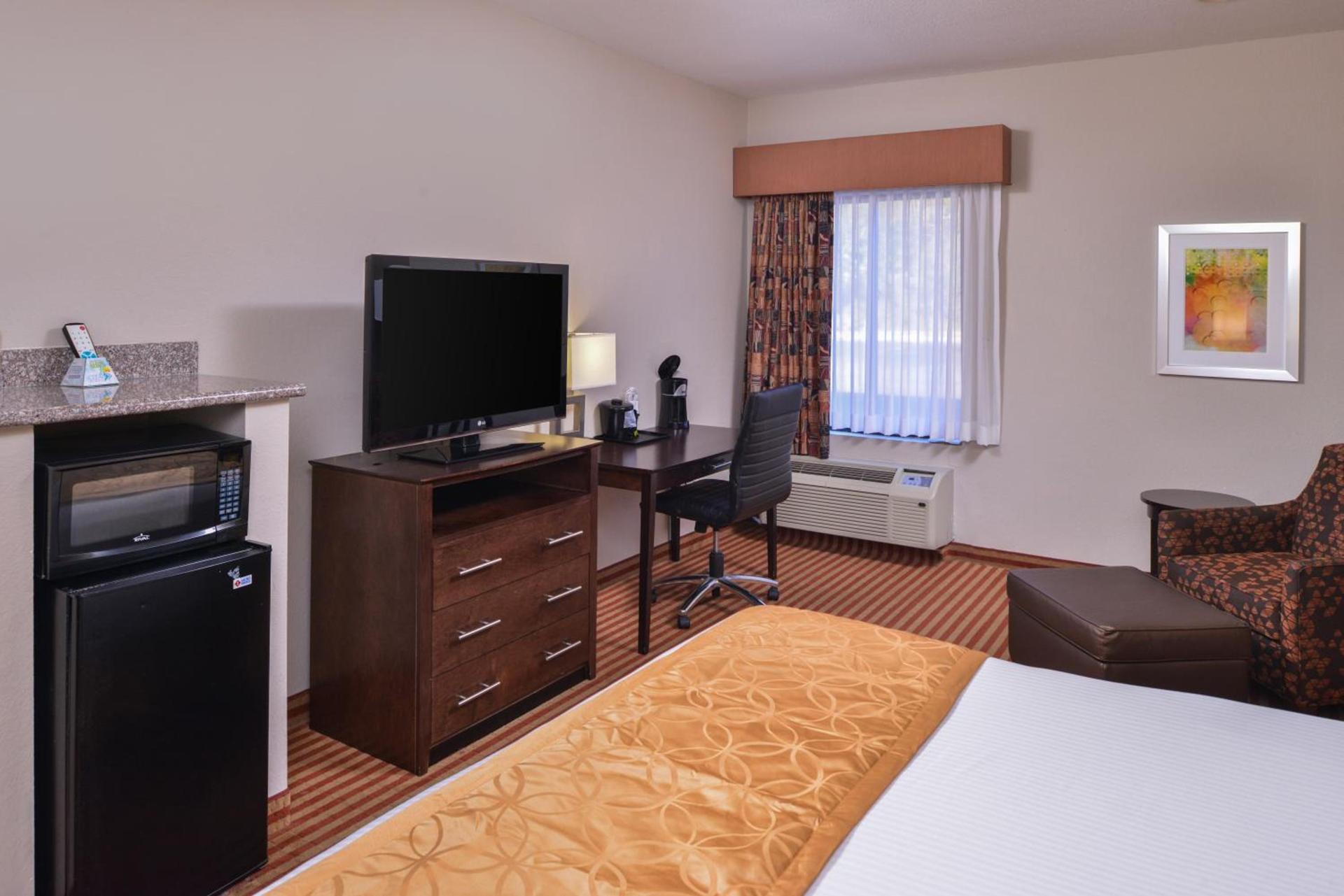 Americas Best Value Inn & Suites Bastrop photo 16