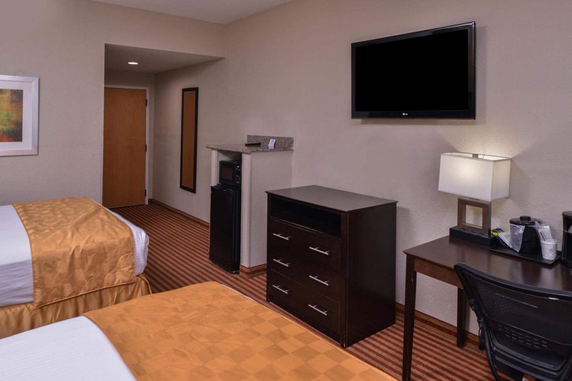 Americas Best Value Inn & Suites Bastrop photo 15
