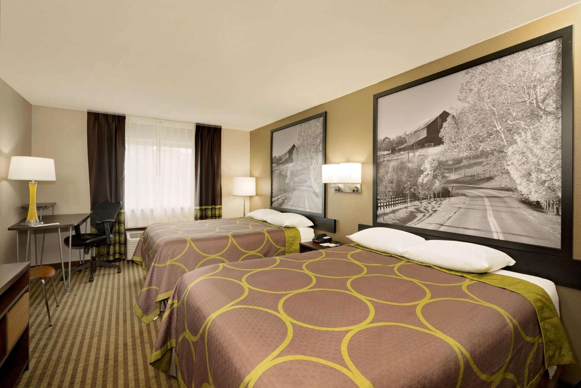 Super 8 by Wyndham Lexington Hamburg Area photo 10