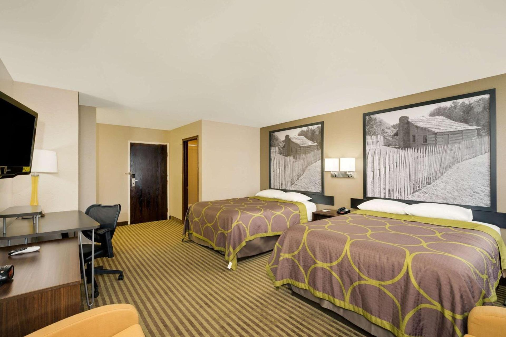 Super 8 by Wyndham Lexington Hamburg Area photo 19