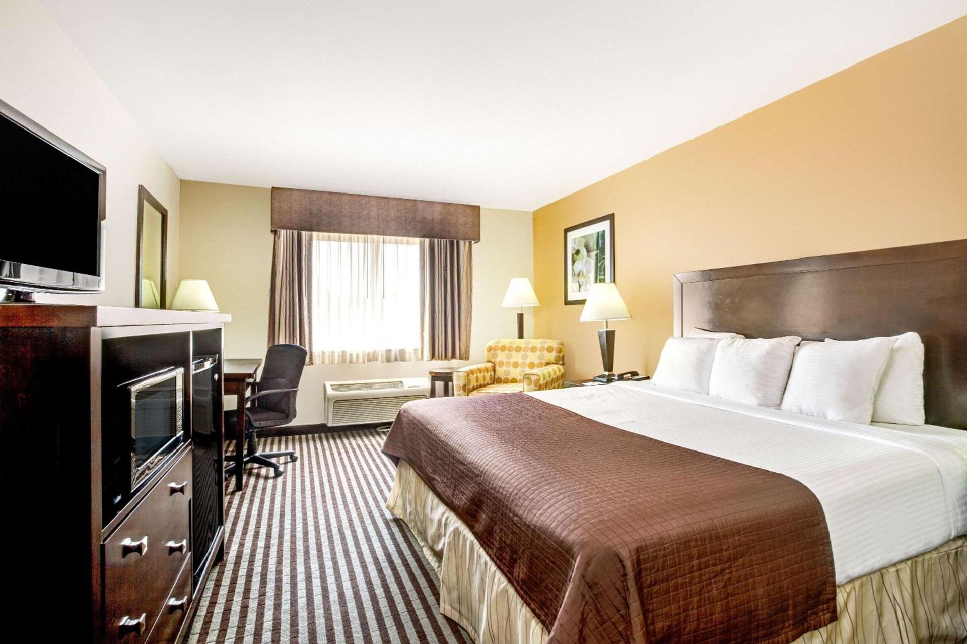 Baymont by Wyndham Dallas/ Love Field photo 8