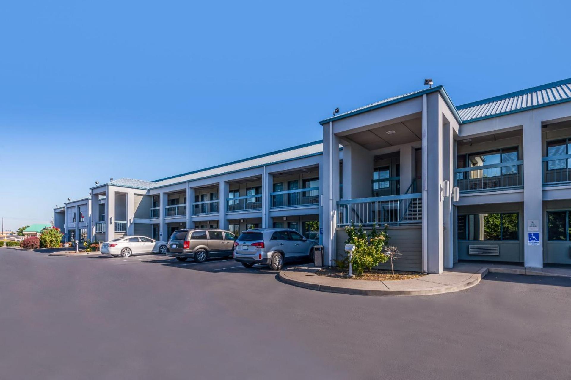 Americas Best Value Inn Phoenix Medford photo 6