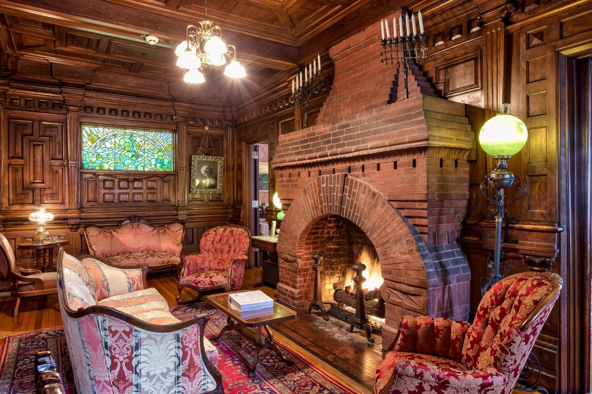 Cedar Crest Inn photo 6