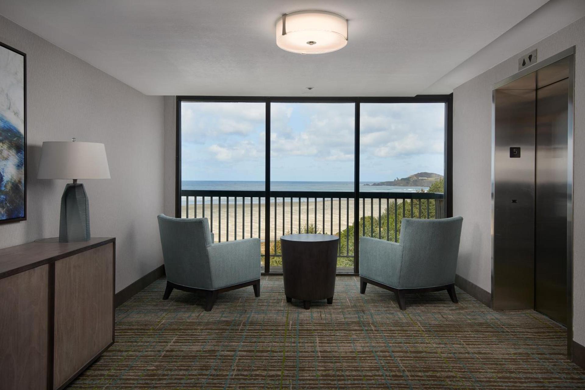 Best Western Plus Agate Beach Inn photo 3