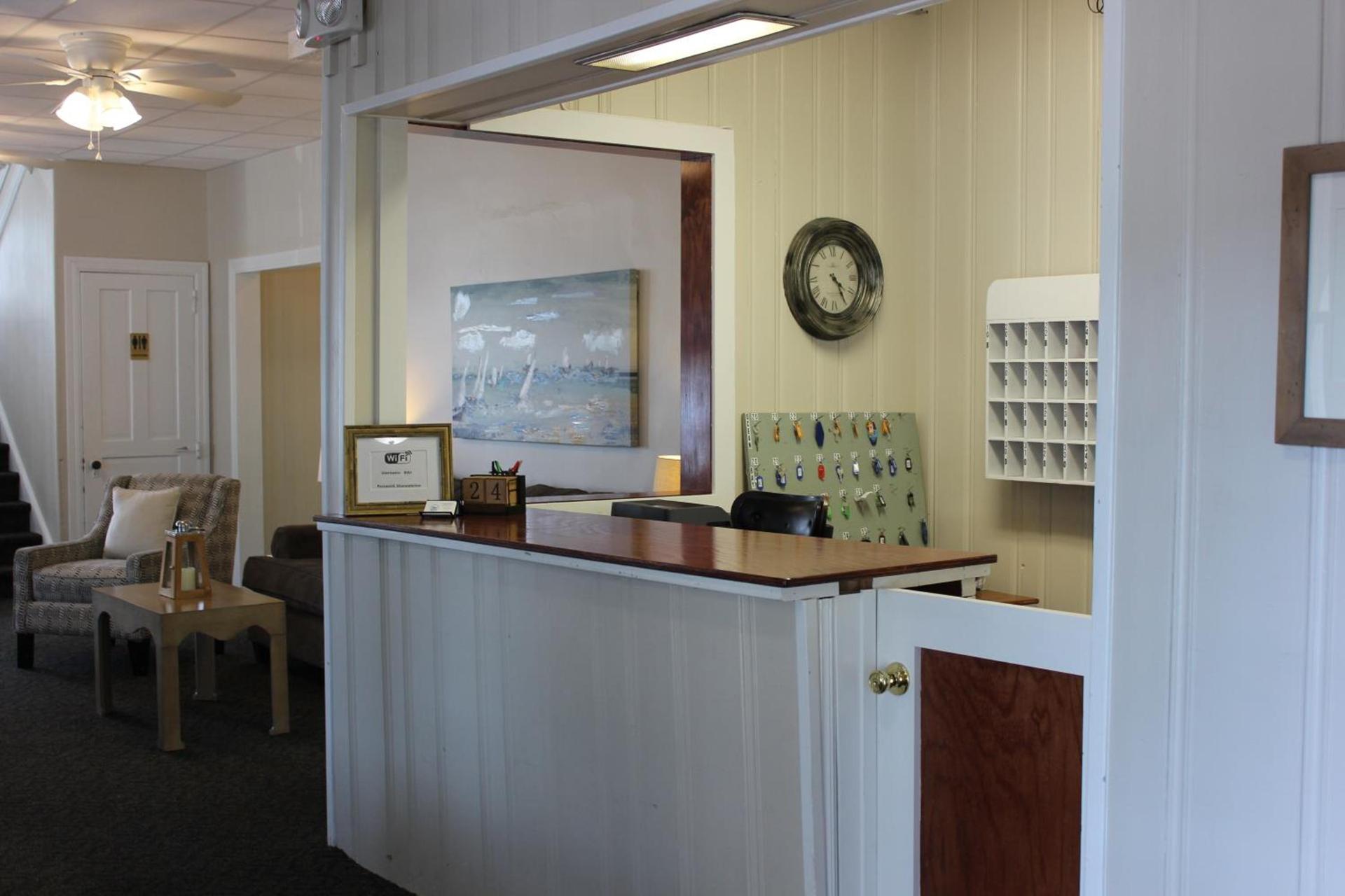 Blue Water Inn photo 7