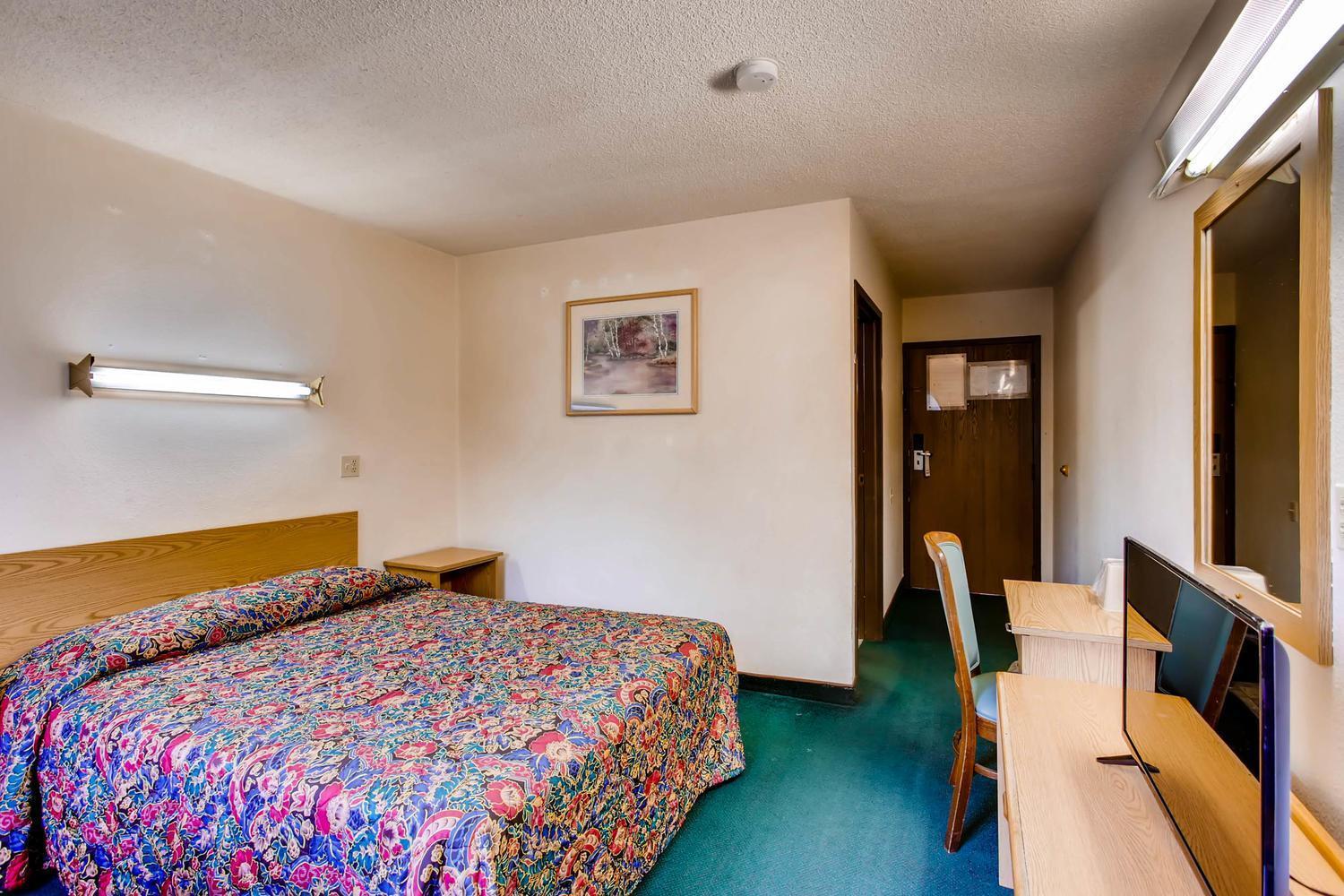 Motel 9 photo 13
