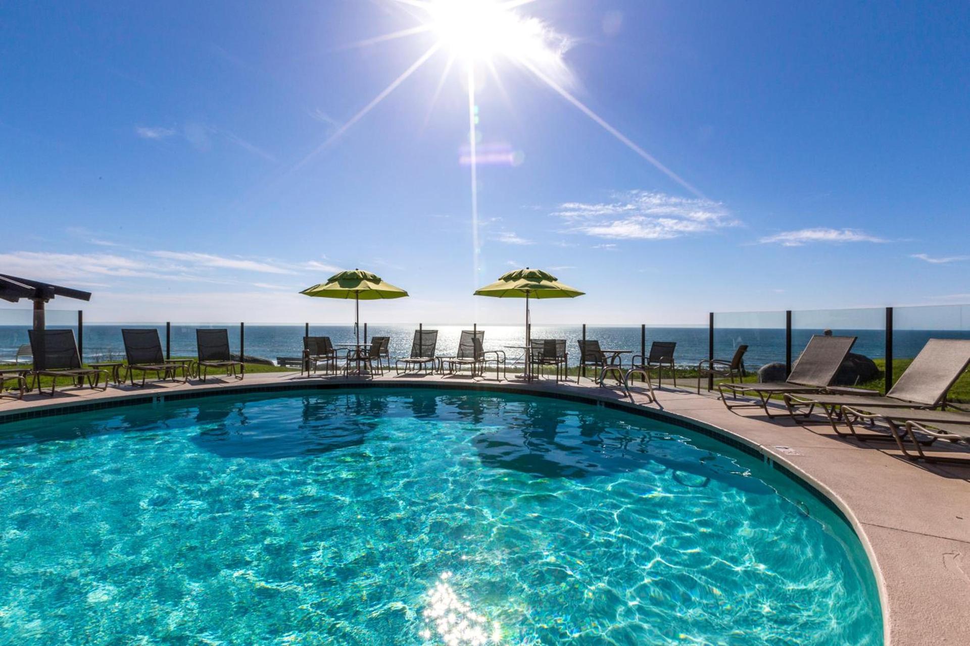 Wave Crest Resort photo 2