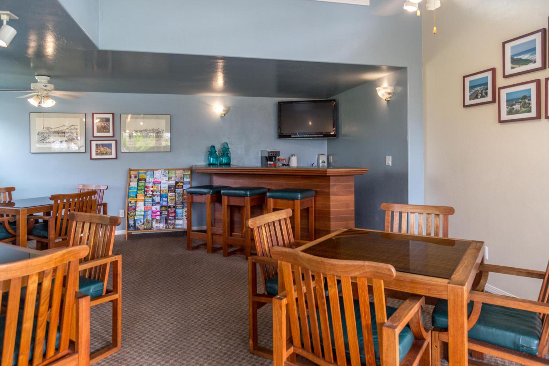 Wave Crest Resort photo 7