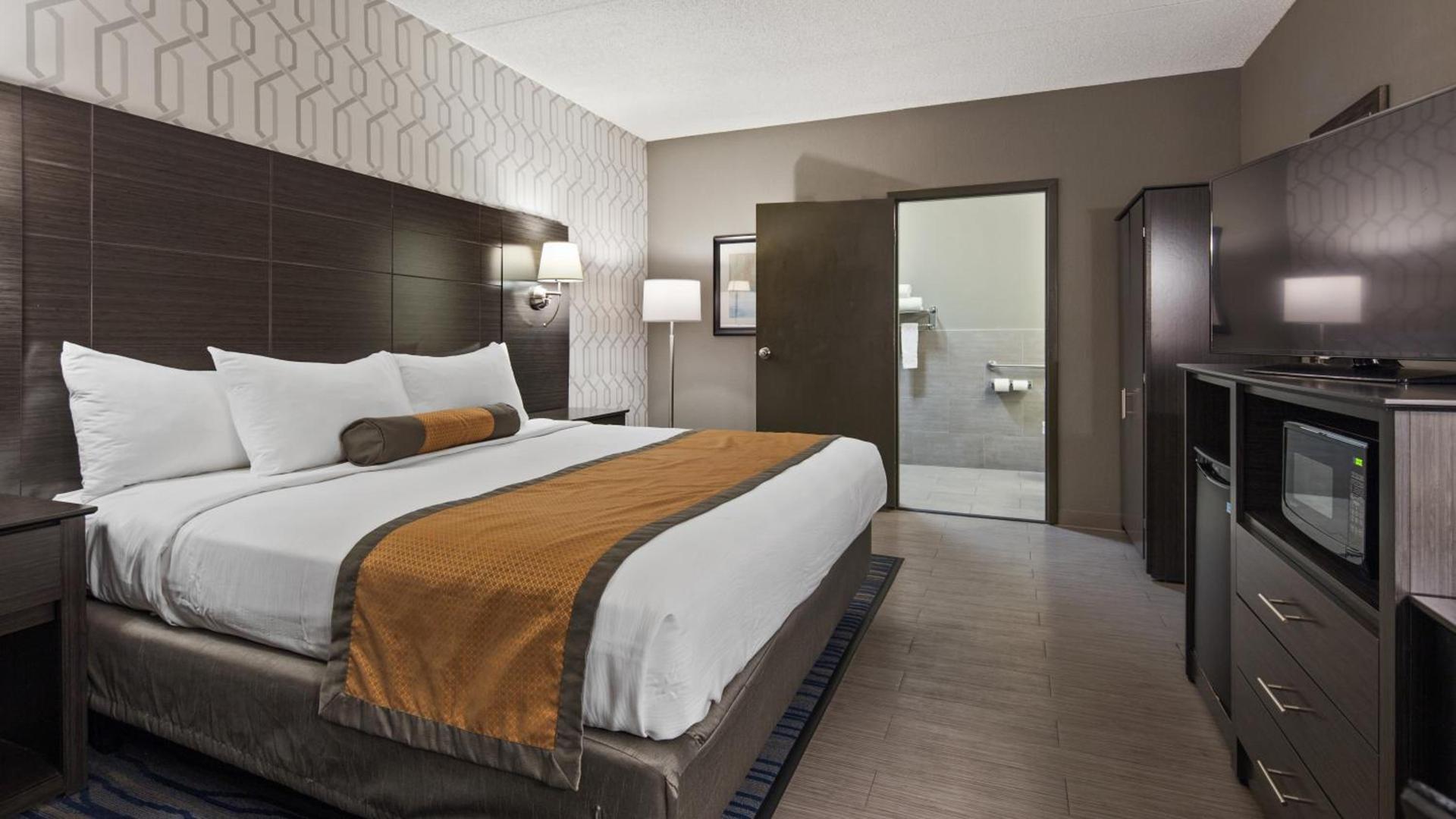 Best Western Plus Bowling Green photo 40