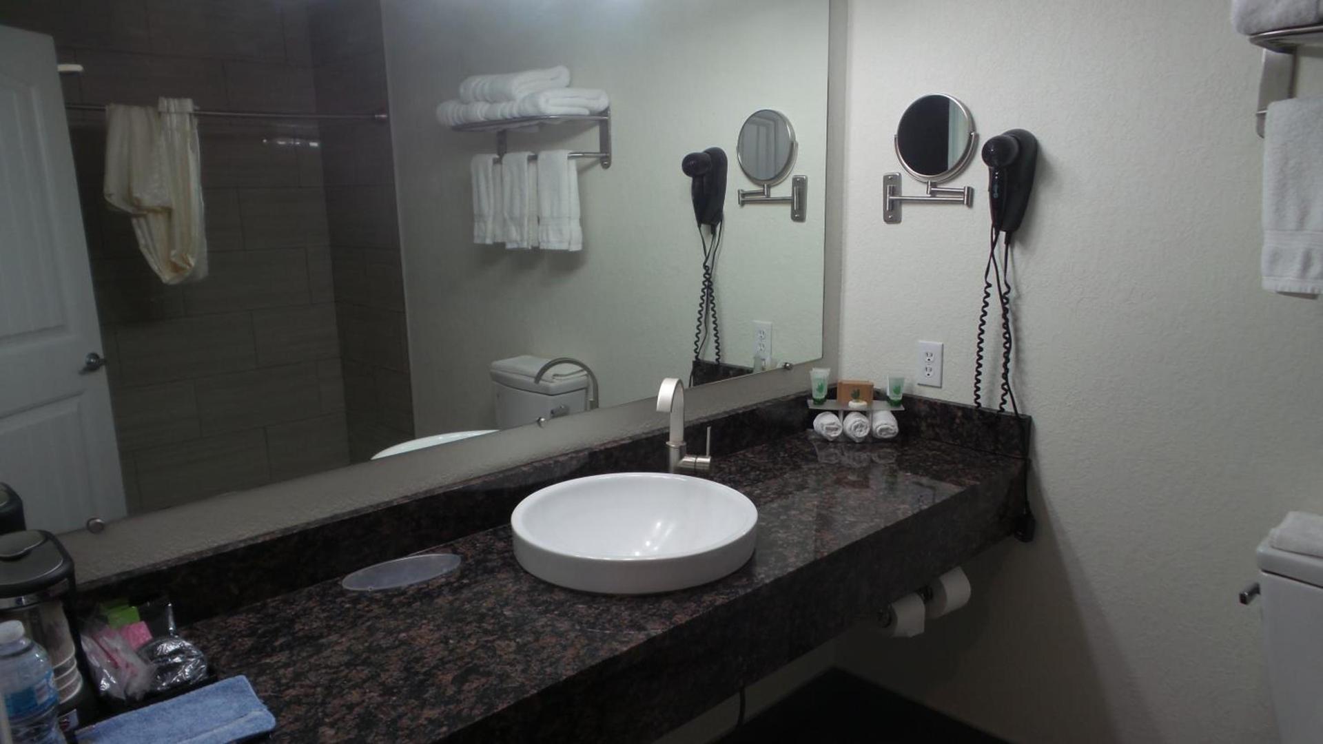 Budget Inn Palmyra photo 3