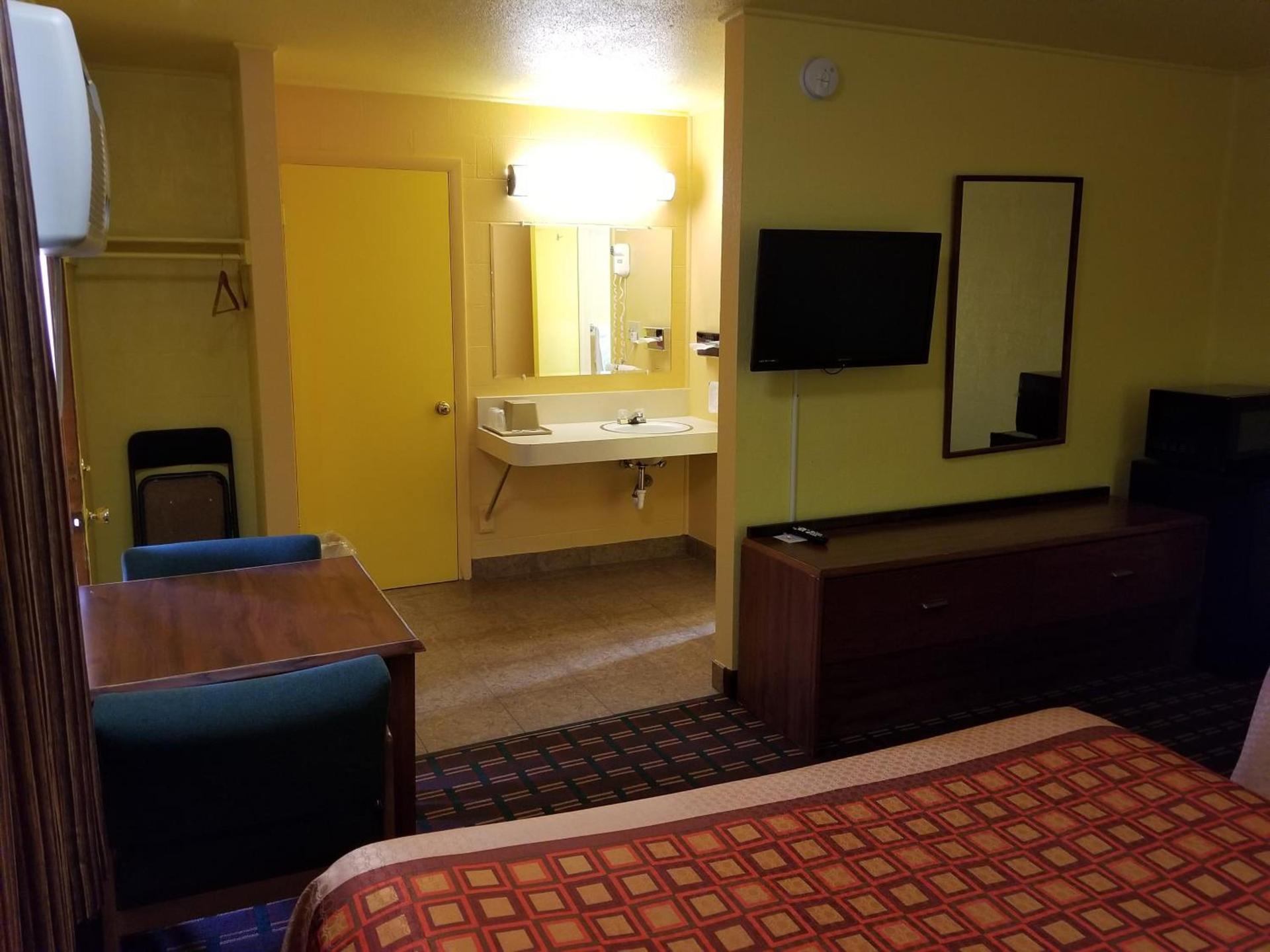 Motel 7 Rawlins photo 13
