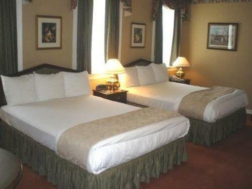 Waynebrook Inn photo 4
