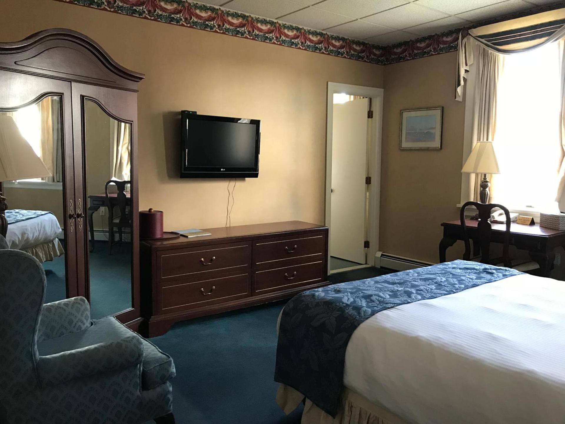 Waynebrook Inn photo 8