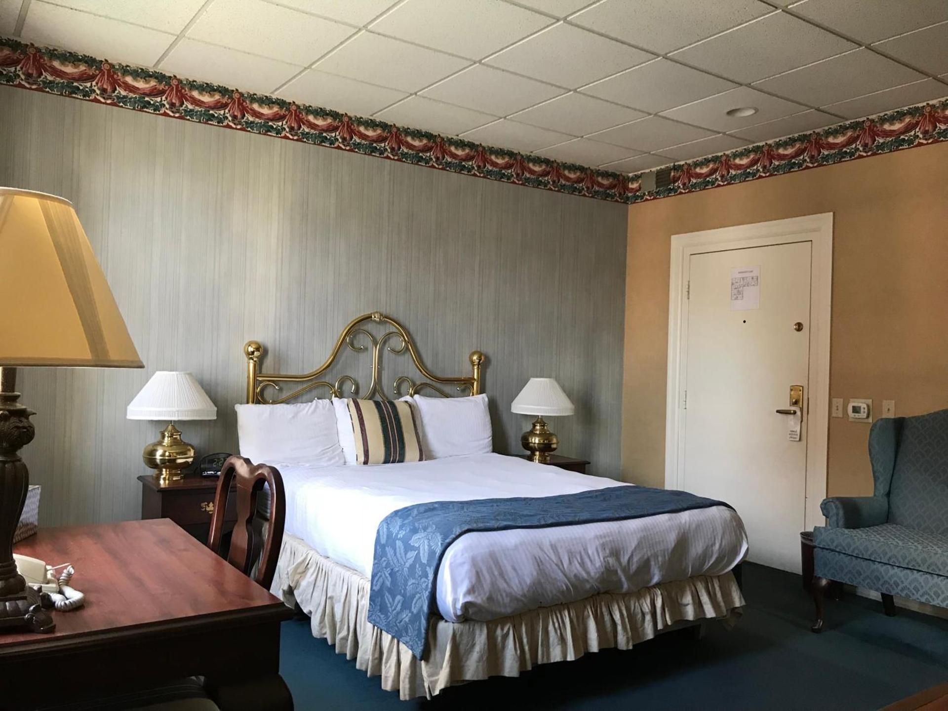 Waynebrook Inn photo 9