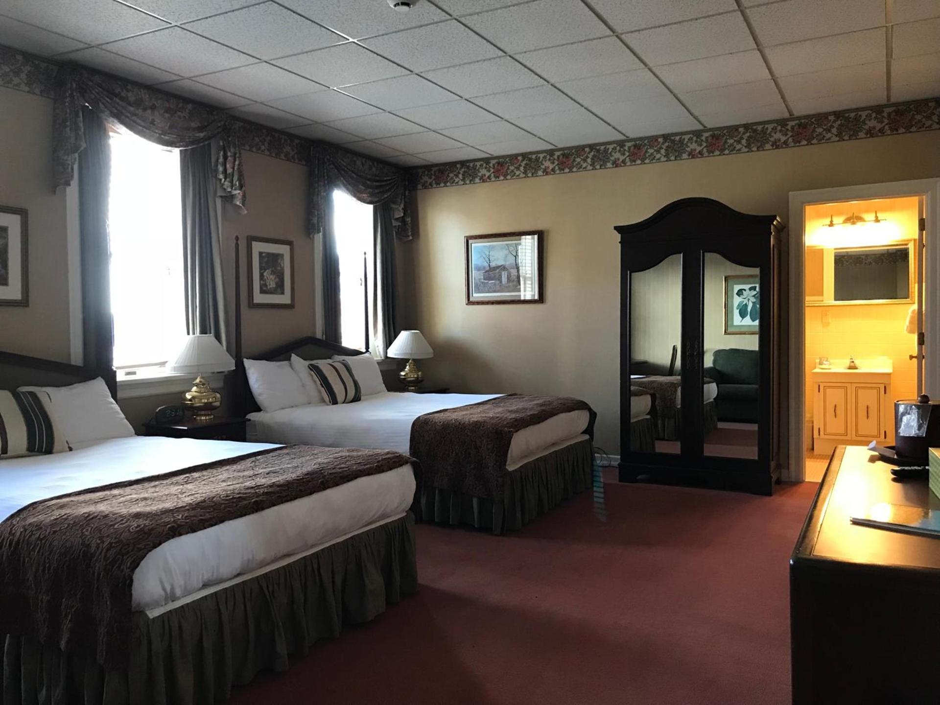 Waynebrook Inn photo 10