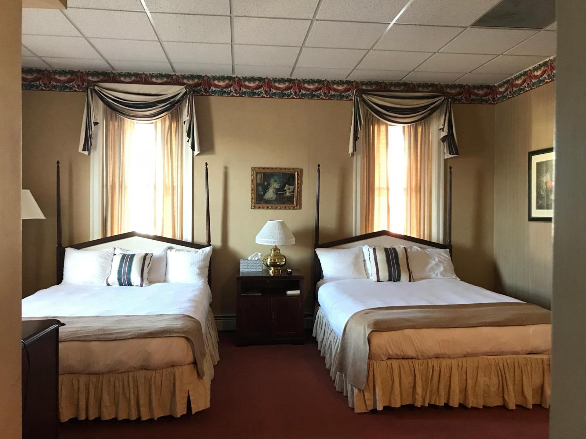 Waynebrook Inn photo 16