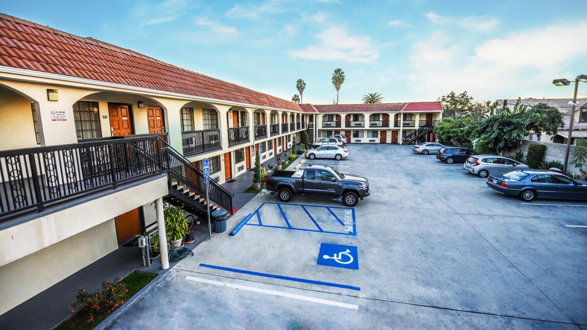 Chariot Inn Glendale - Pasadena photo 20