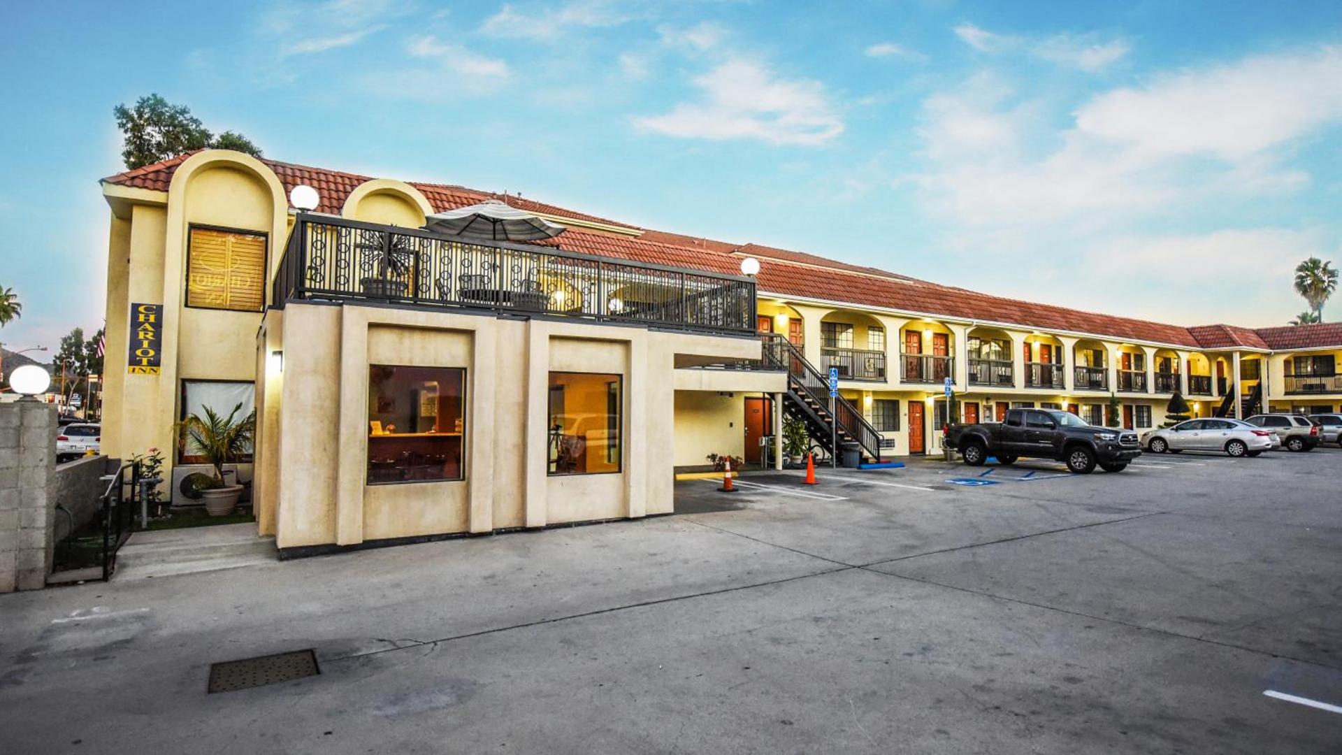Chariot Inn Glendale - Pasadena photo 3