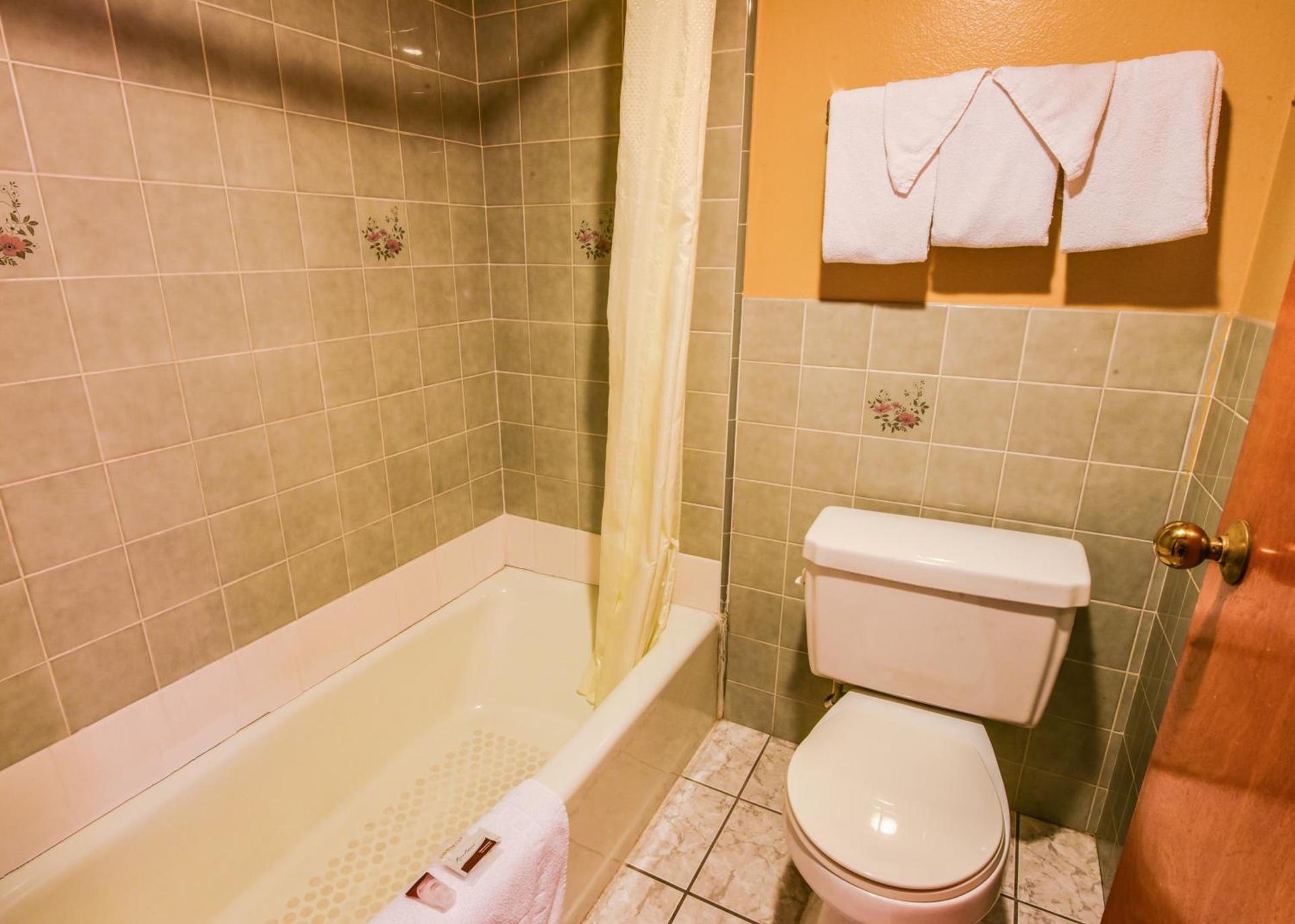 Chariot Inn Glendale - Pasadena photo 18