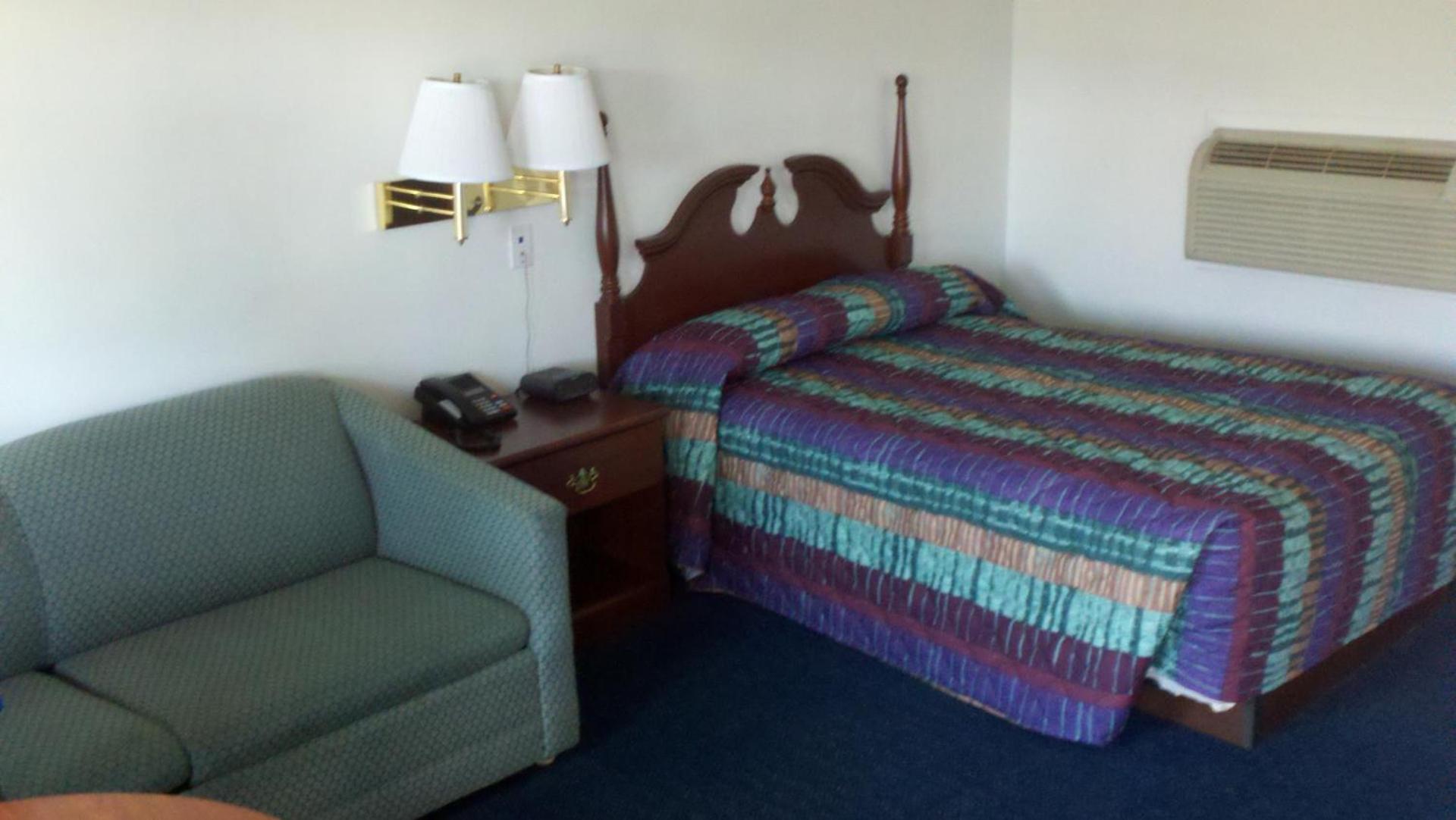 Four Oaks Lodging photo 3