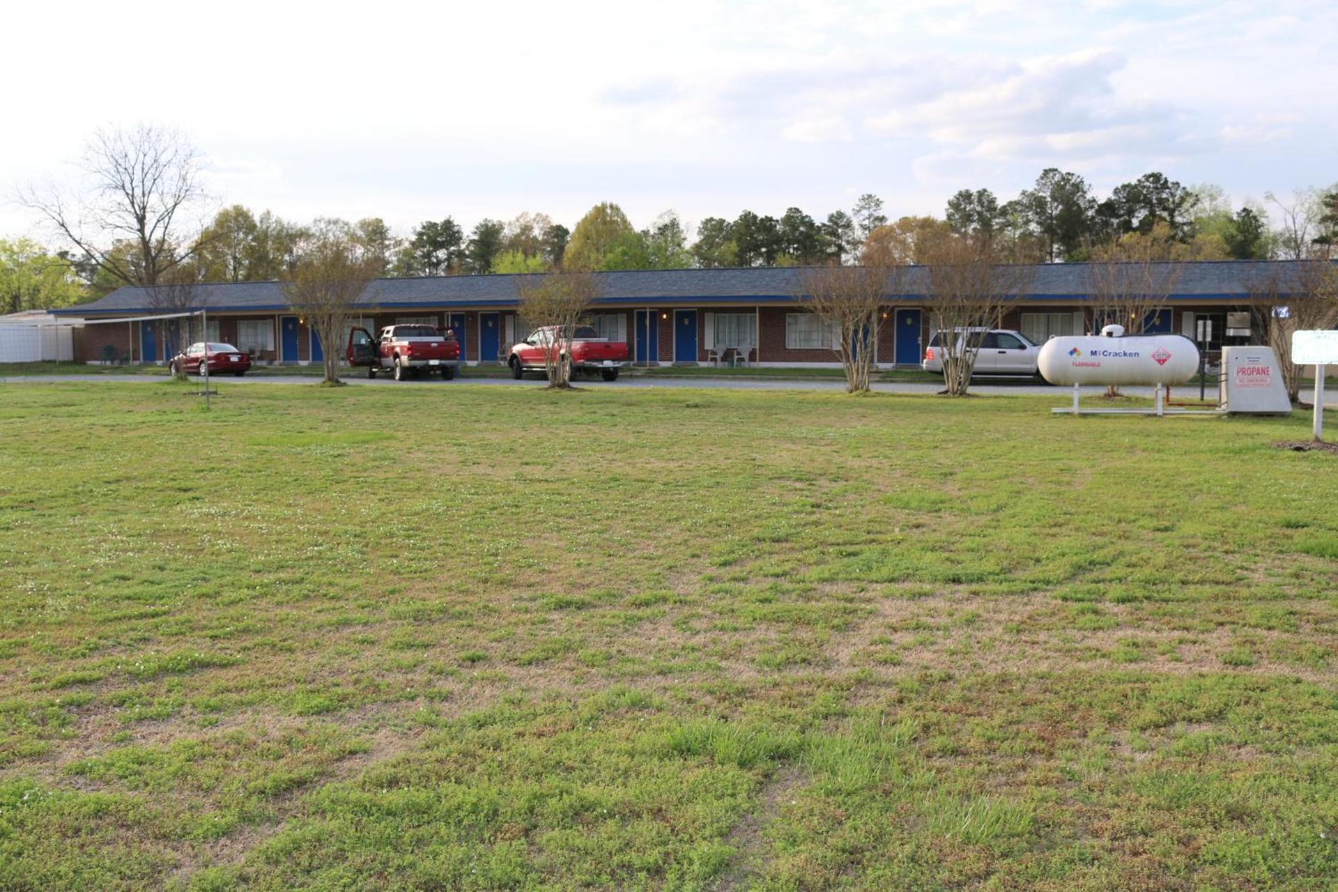 Four Oaks Lodging photo 15