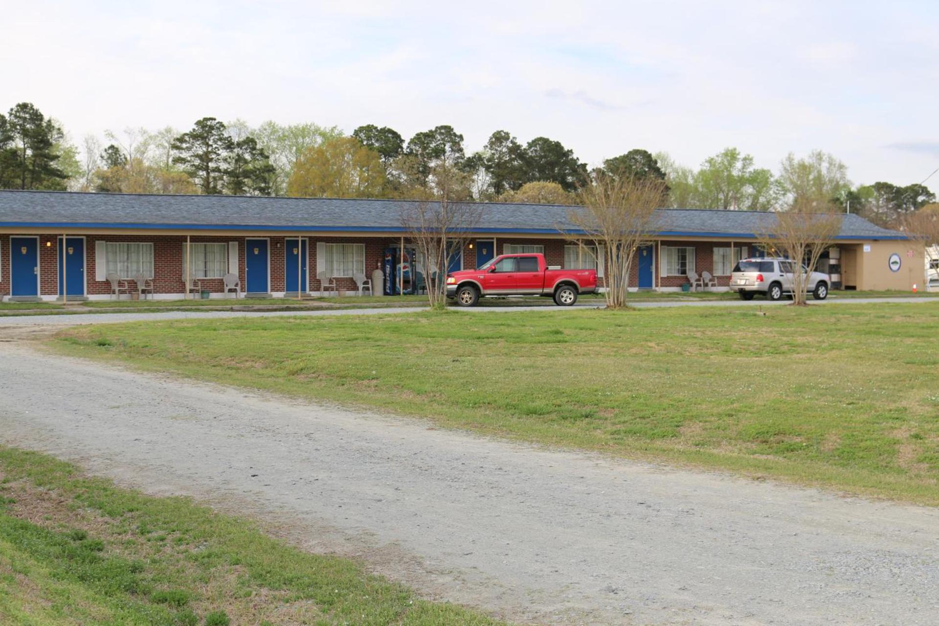 Four Oaks Lodging photo 16
