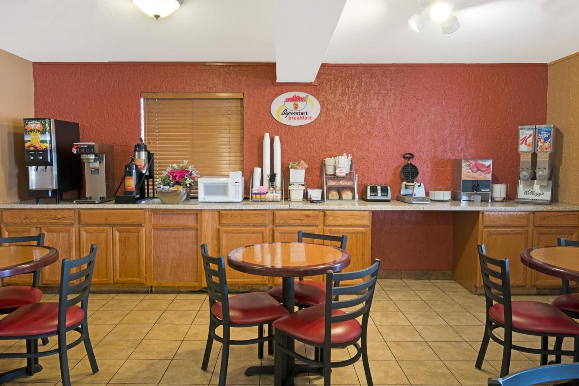 Garner Hotel Albuquerque West by IHG photo 31