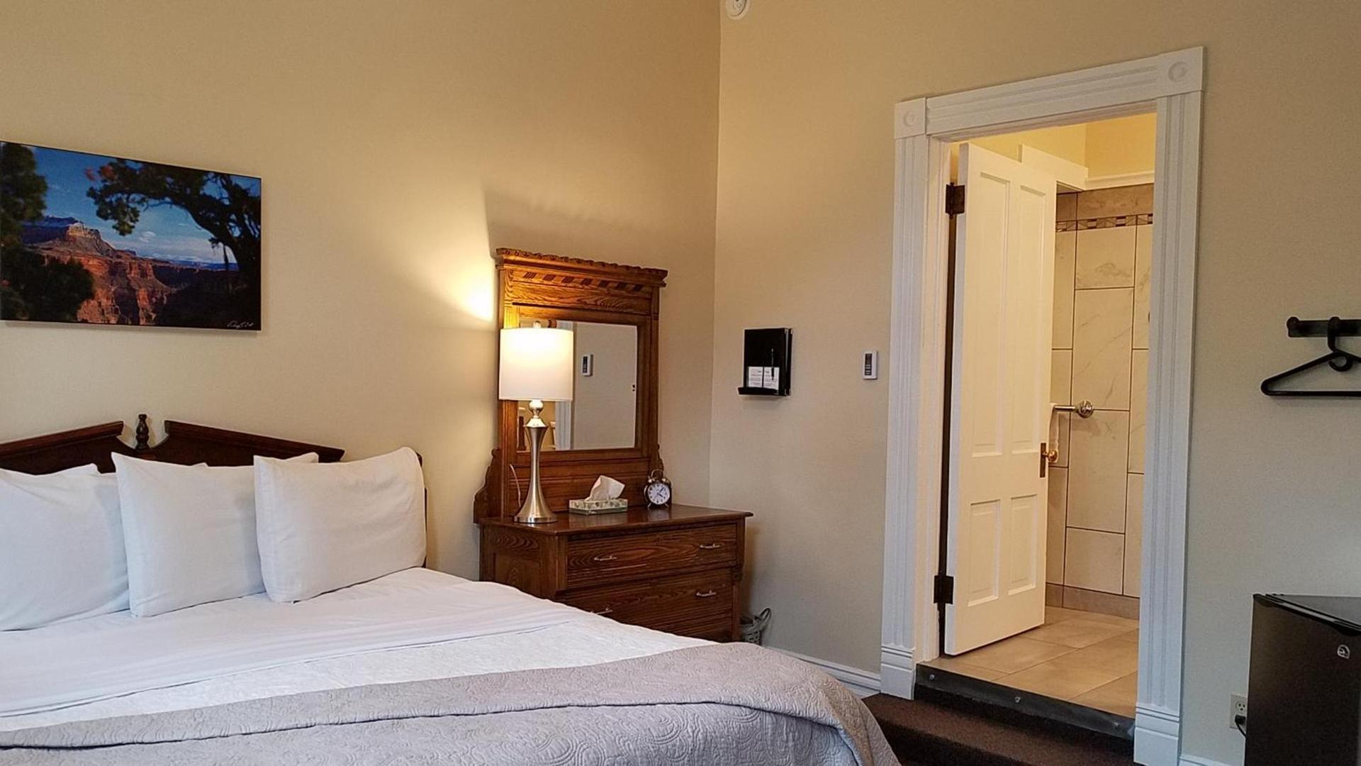 Hotel Ouray - for 12 years old and over photo 93