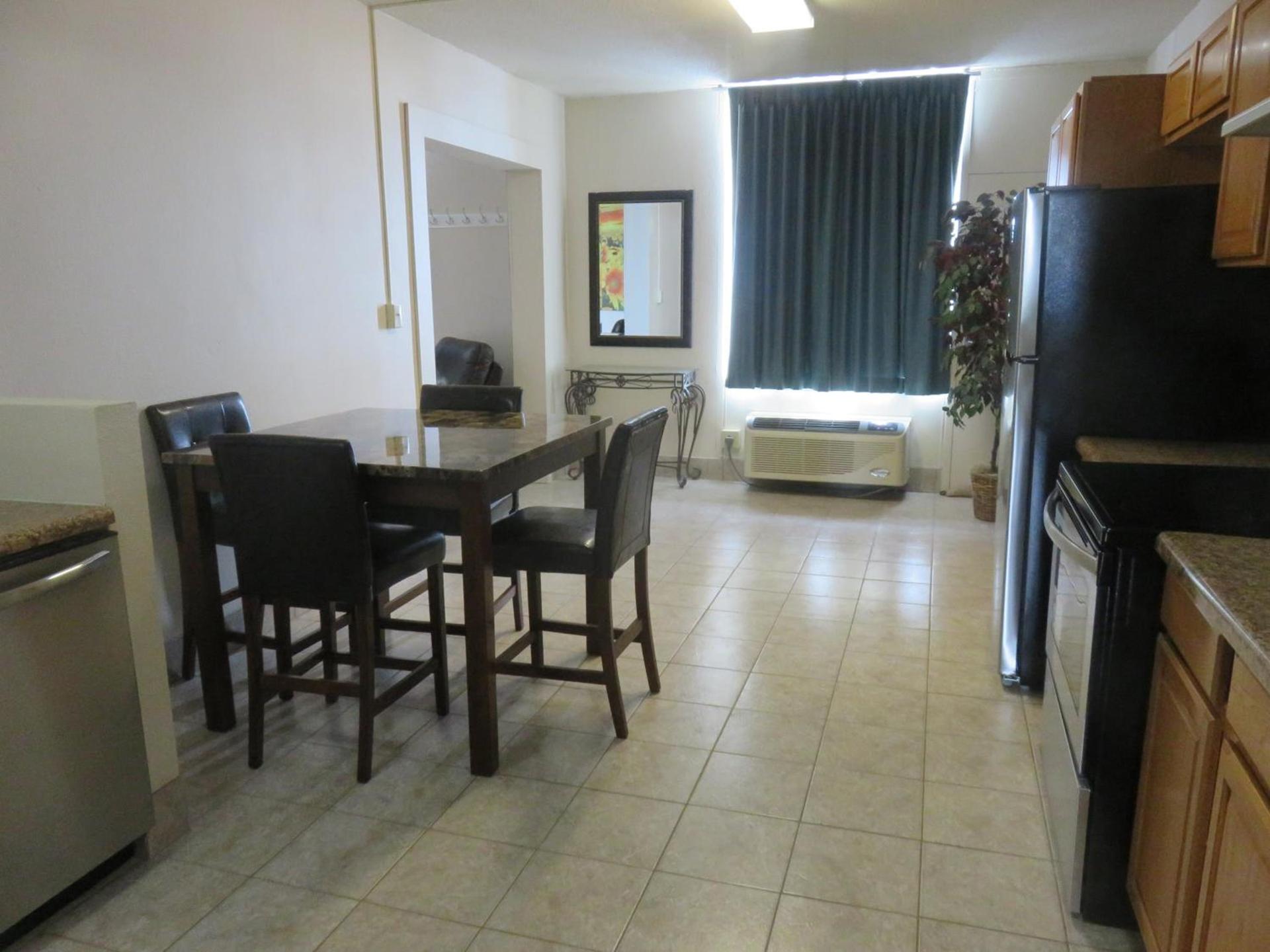 Baymont by Wyndham Fargo photo 31