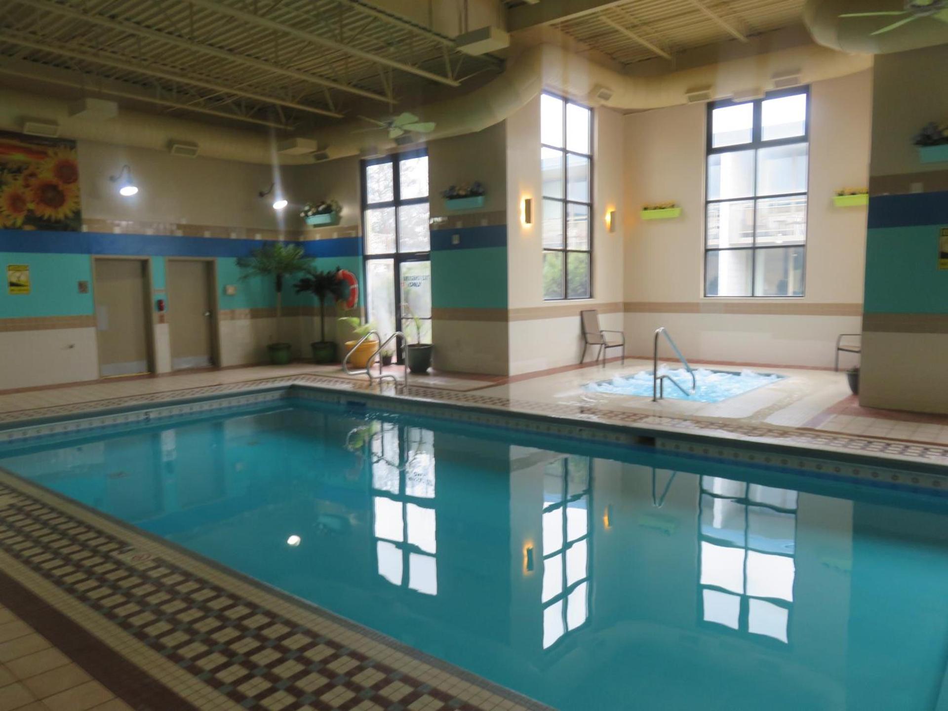 Baymont by Wyndham Fargo photo 3